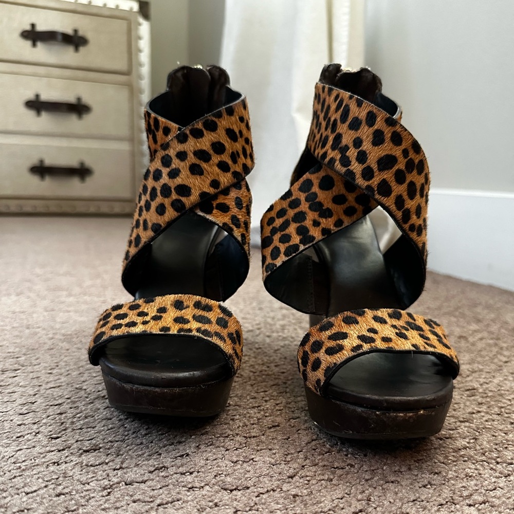 DIANE von FURSTENBERG Platform Sandals - Size: 5.5